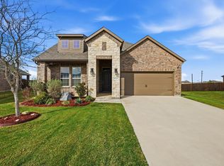 11249 Canyon Mine Dr, Aubrey, TX 76227