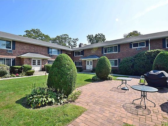 3rd image of 336 Edmunton Dr APT L15