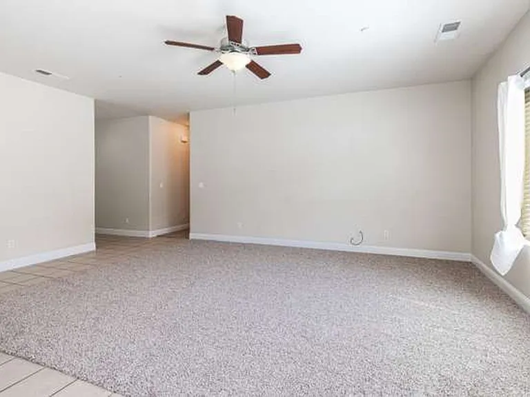 538 N Burgan Ave — Photo 4
