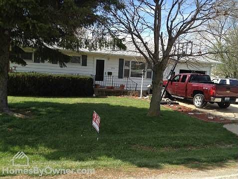 2nd image of 810 N Washington St