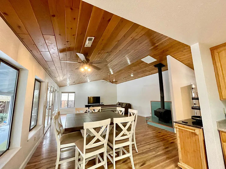 3640 Elizabeth Way — Photo 15