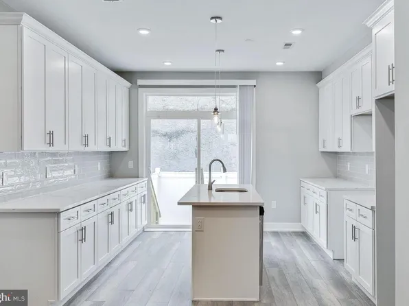 902 W Susquehanna Ave #1, Philadelphia, PA 19122