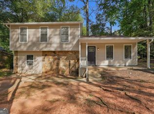 5130 S Woodbridge Trl, Stone Mountain, GA 30088