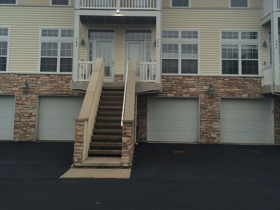 1st image of 304 Beachwalk Trl