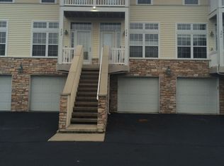 304 Beachwalk Trl, Luna Pier, MI 48157