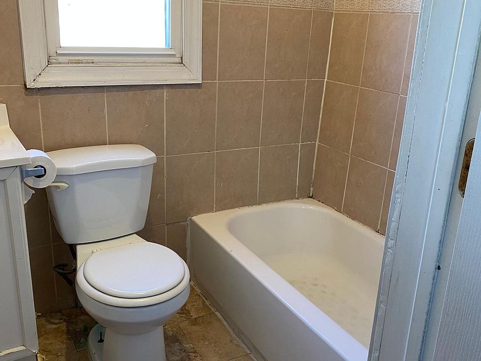 2nd image of 175 S 11th St #3