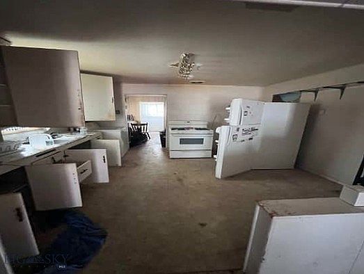 3rd image of 213 5th Ave NE