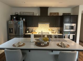 958 Winchell Way W, Madera, CA 93636