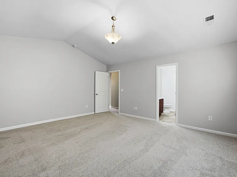152 Evvalane Dr — Photo 10