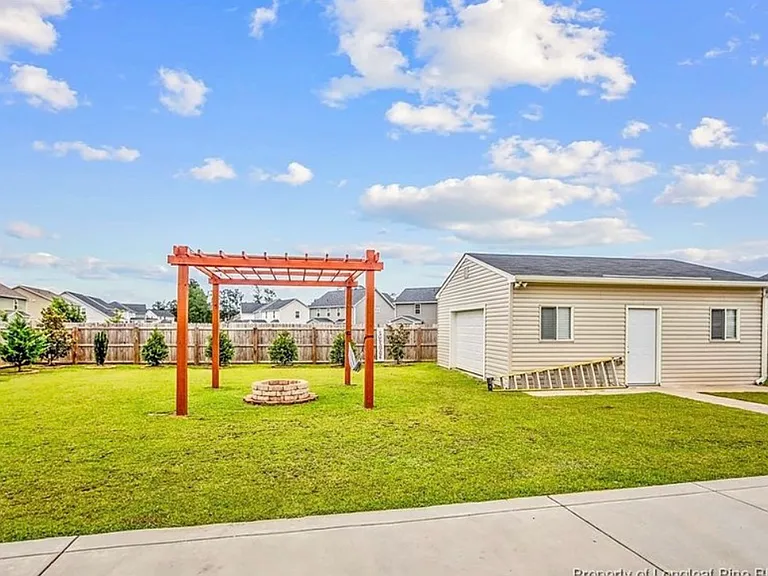 2209 Courtland Dr — Photo 37
