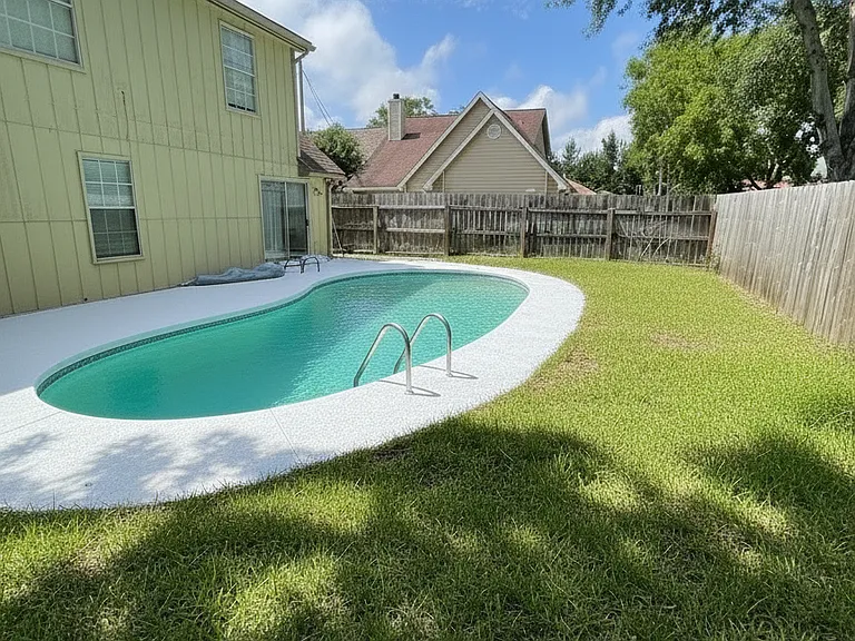 1771 Guildford Ct — Photo 2