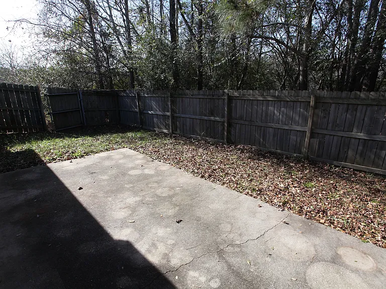 137 Halal Ct — Photo 10