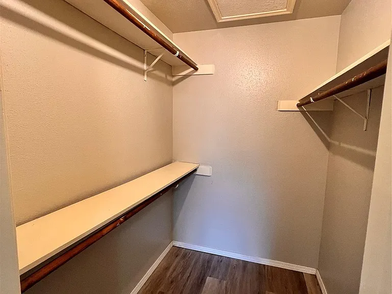 10661 Braes Bend Dr — Photo 15