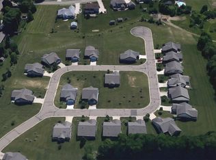 1528 Presidents St, Louisville, OH 44641