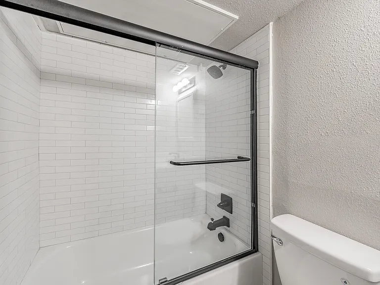 3008 McPherson Ave #D — Photo 15