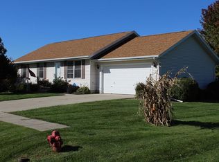 314 2nd St, Menlo, IA 50164