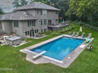 351 Ridge Rd, Barrington Hills, IL 60010