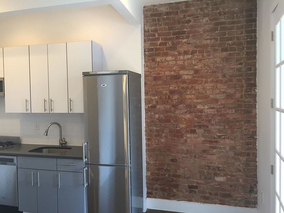 1st image of 356 Greene Ave APT 6