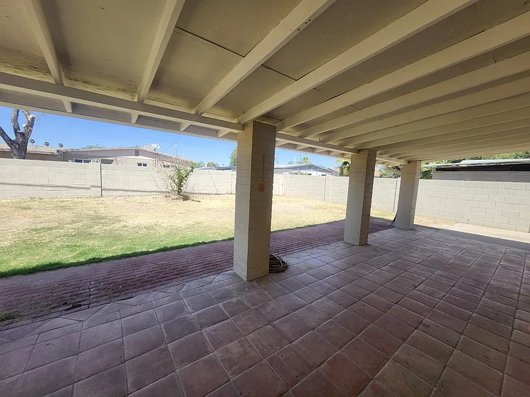 3136 W Port Au Prince Ln — Photo 21