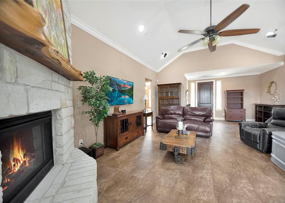 1015 County Road 458, Waelder, TX 78959 MLS 94824137 Zillow