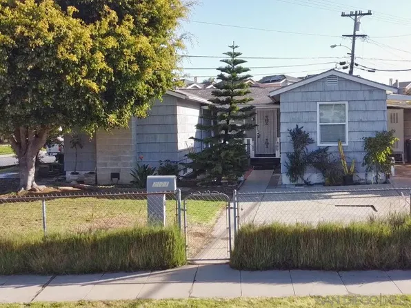 2121 Englewood Dr, Lemon Grove, CA 91945