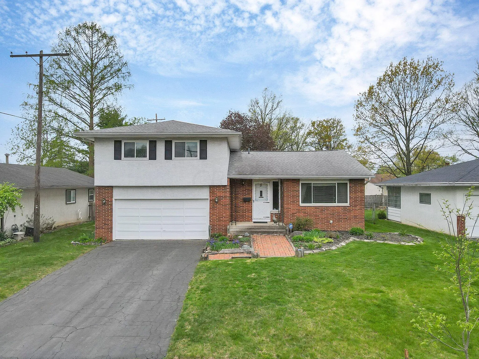 5497 Redwood Rd photo 1