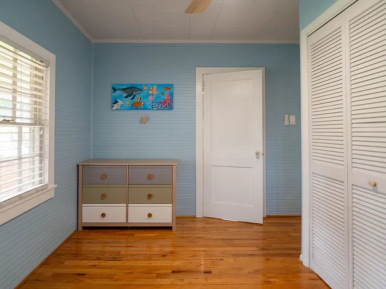 1624 Green St — Photo 4