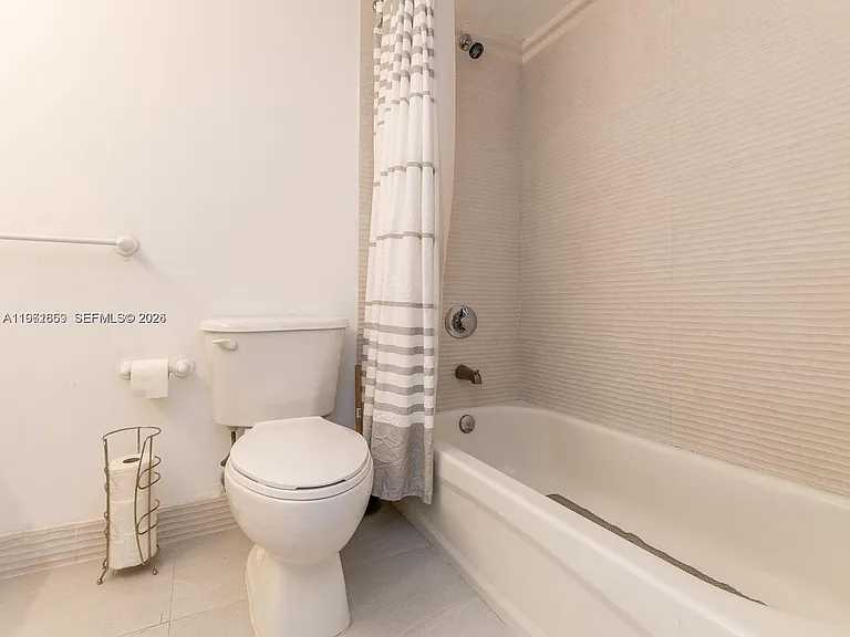 1200 Brickell Bay Dr #3210 — Photo 11