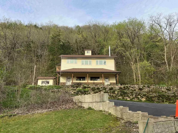 15970 Hwy 35, Ferryville, WI 54628