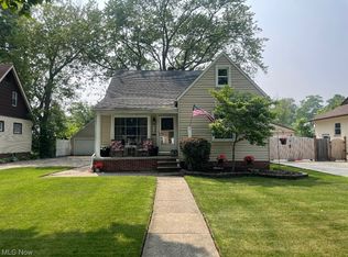 4246 W 220th St, Fairview Park, OH