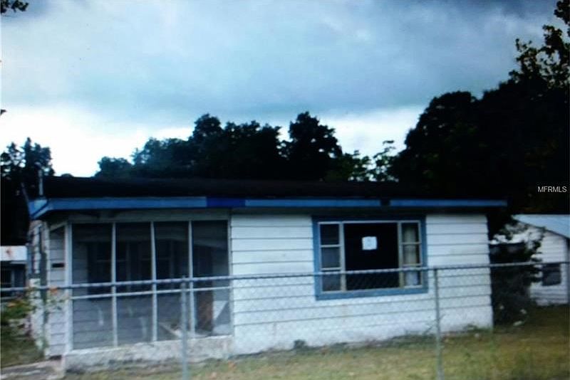 2nd image of 2725 Seminole Trl