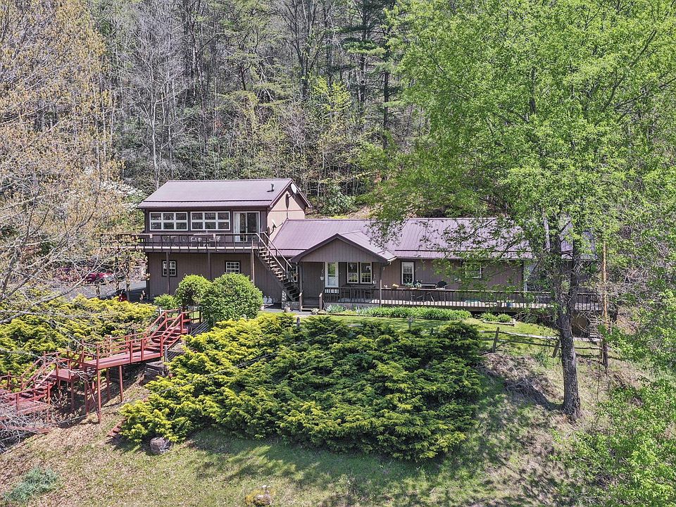 1st image of 1351 Lakeview Dr