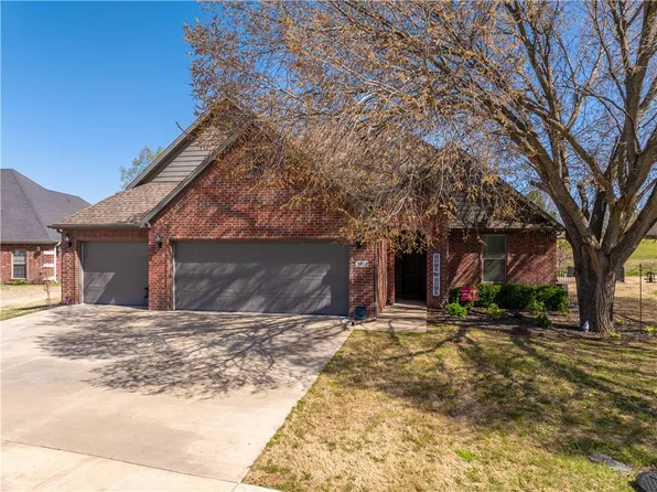3812 E Spyglass Hill Dr, Fayetteville, AR 72701