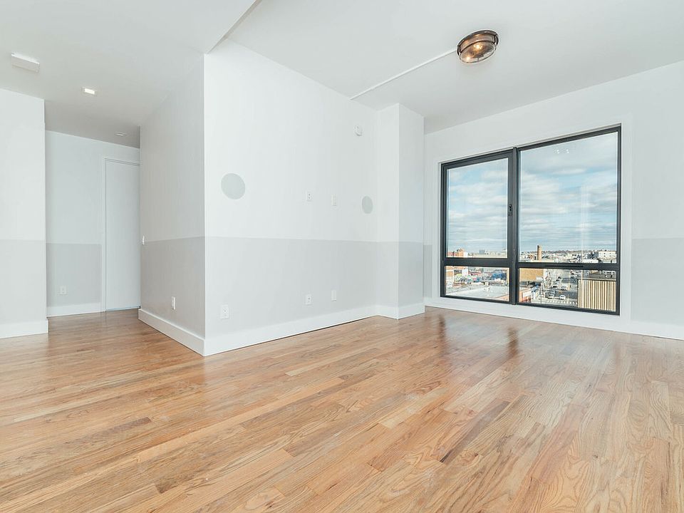 1st image of 115 Stanwix St #623
