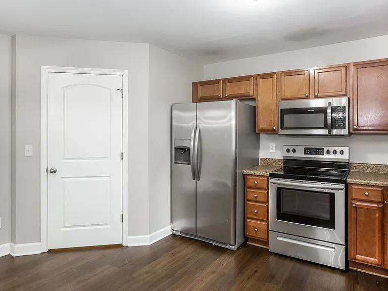 1021 Ramsgate Dr SW — Photo 8