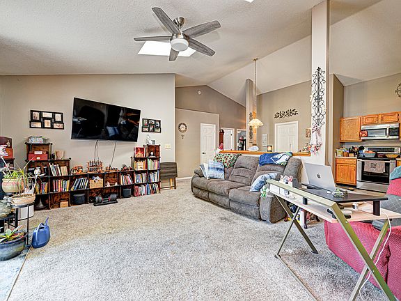 4th image of 7261 Broyles Ln