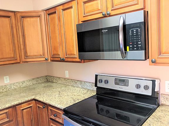 5th image of 1009 Chimney Wood Ln