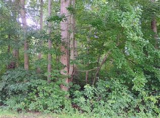 2302 Rothwood Acres Rd, Greensboro, NC 27406