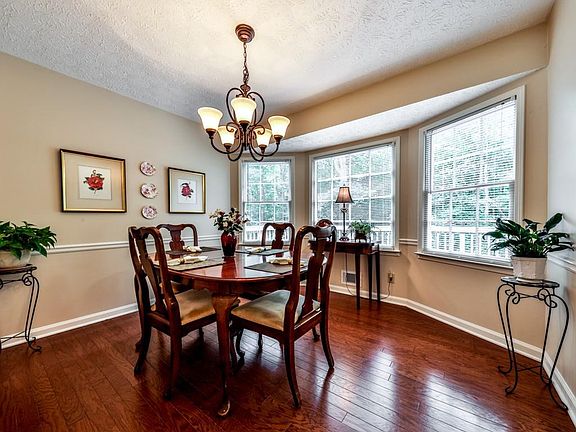 3rd image of 232 Cedar Mill Ln