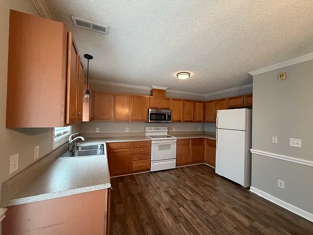 4115 B Dudleys Grant Dr #B — Photo 2