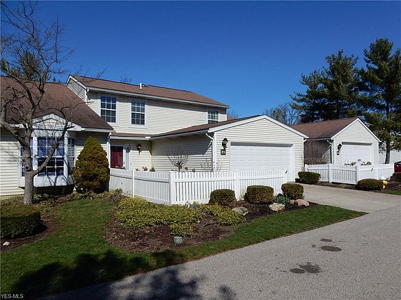 2nd image of 892 Lynnhaven Ln #151