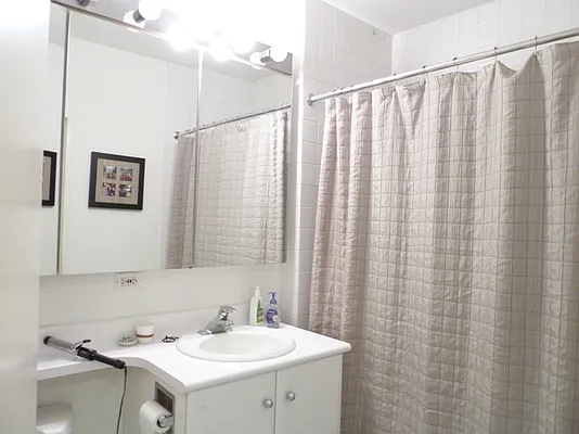 Rented by City Connections Realty | media 6