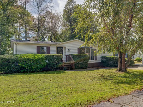 515 Pirate Court, Hampstead, NC 28443
