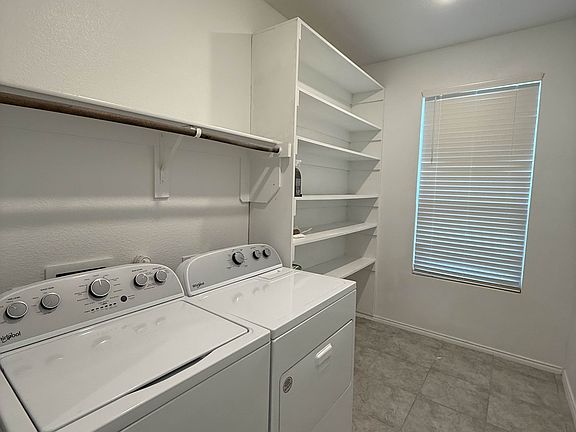 5th image of 7401 Gangway Dr