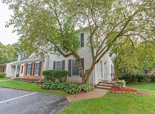 36 Timber Ter, Cary, IL 60013