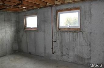 3rd image of 1305 Park Ave