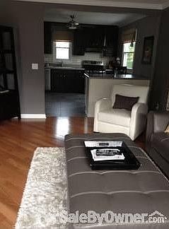 4th image of 366 Saint Lawrence Blvd