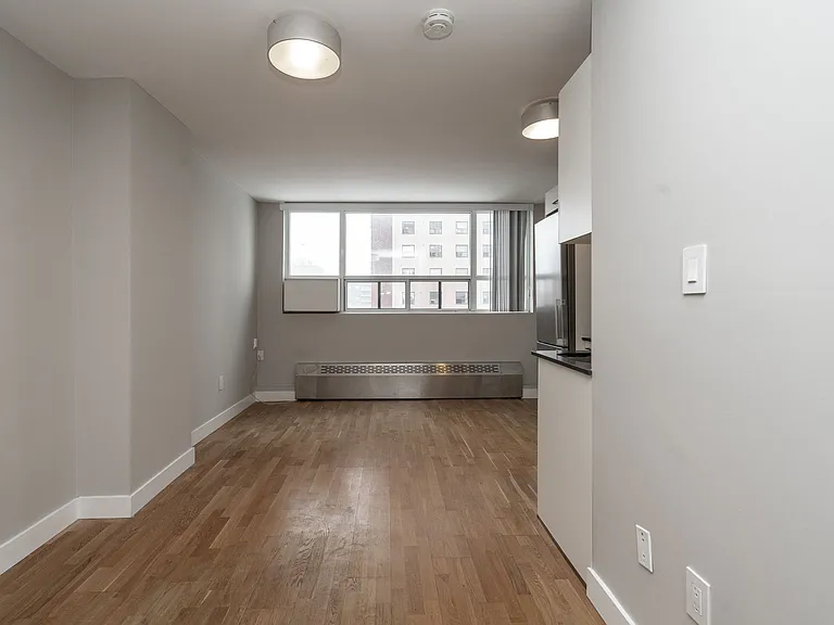 730 Saint Clarens Ave — Photo 39