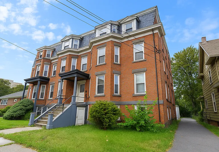1105 E Genesee St #2 — Photo 1