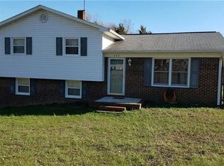 209 Meadowdale Dr, Denton, NC 27239